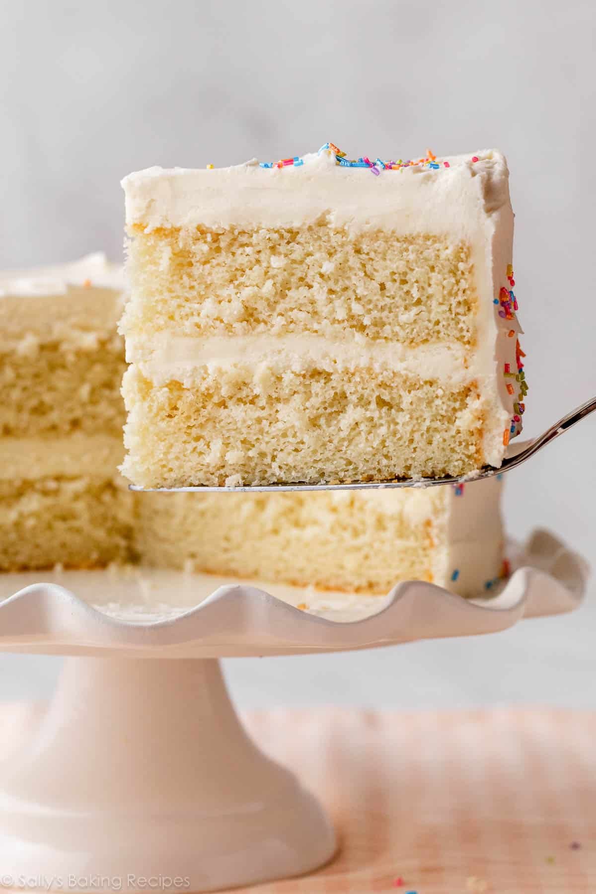 Secrets to The Best White Cake: Tender Crumb & Buttery Vanilla Flavor
